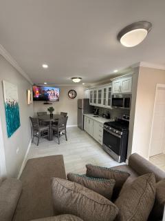 Modern City Apartment - 0