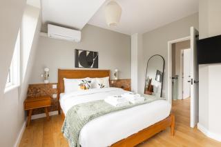 Cosy 2BR Home with Garden and Balcony near Greenwich - 4