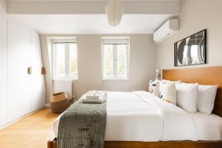 Cosy 2BR Home with Garden and Balcony near Greenwich - 9