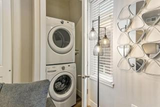 1min Delta - Pool & Hot tub - King Bed - Gym - Parking - 4