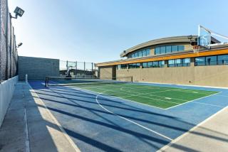 1min Delta - Pool & Hot tub - King Bed - Gym - Parking - 1