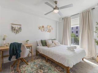 Downtown Oasis - Gym & Courtyard Fire Pit - 9