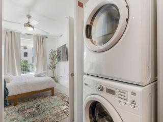 Downtown Oasis - Gym & Courtyard Fire Pit - 3