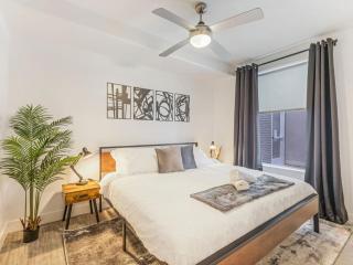 DT SLC - King Bed - Gym - Parking - Walk Score 90 - 8