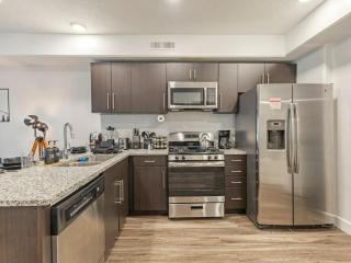 DT SLC - King Bed - Gym - Parking - Walk Score 90 - 7