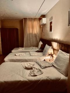 Pyramids King Night Hotel - 2