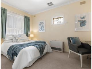 3BR Guest House near Adelaide CBD Joslin 5070 - 1