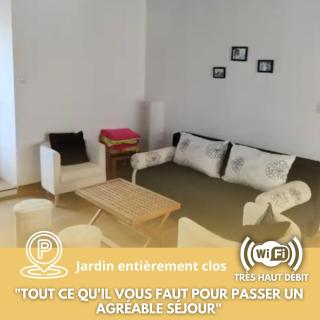 Les 4c-calm-central-close to Prenois circuit - 0