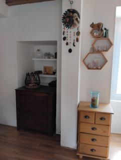 Les 4c-calm-central-close to Prenois circuit - 4