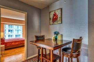 Newmark Tower Seattle Suite - 3