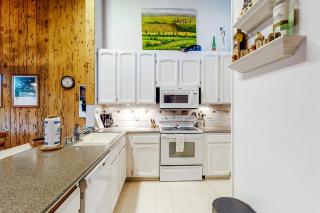 Chateau Sans Nom 9 - 2