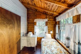 Garden Island's Cedar - 5