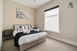 2 Bed Home near Etihad & Manchester City Centre on a quiet street with Free Parking - Manchester - 0