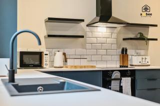 2 Bed Home near Etihad & Manchester City Centre on a quiet street with Free Parking - 8