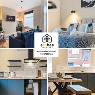 2 Bed Home near Etihad & Manchester City Centre on a quiet street with Free Parking - 0