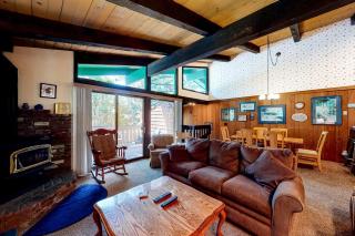 Chateau Sans Nom 11 - 6