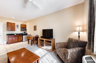 The Colonels Suites Unit 2 - 9