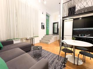 Cozy 2BR Ground Floor Apt in Downtown Budapest AC - Green Piano - 5