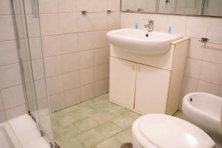 Bari Station Home - 1