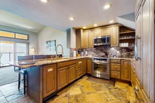 Lake Chelan Shores - Beachfront Splendor 12-5 - 5