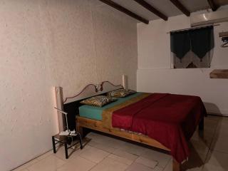 Bungalow cosy à Sainte-Anne avec jardin - 2