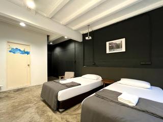 Chatel Samyan - Self check-in - 7