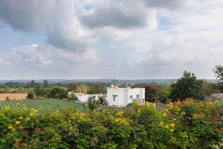 The Serenity Haven by StayJadePrivate PoolLawn - 3