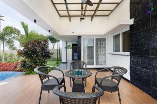 The Serenity Haven by StayJadePrivate PoolLawn - 6