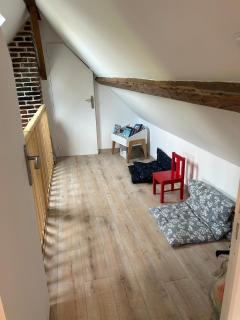 maison clôturée au pied des ânes avec jacuzzi - 6