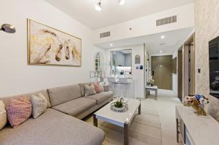 Creek Harbour Views 1BR, Just Minutes from Ras Al Khor Wildlife Sanctuary and Short Stroll to Zabeel Stadium, Binghatti Creek, Al Jaddaf by Deluxe Holiday Homes - 2