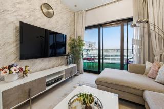 Creek Harbour Views 1BR, Just Minutes from Ras Al Khor Wildlife Sanctuary and Short Stroll to Zabeel Stadium, Binghatti Creek, Al Jaddaf by Deluxe Holiday Homes - 4