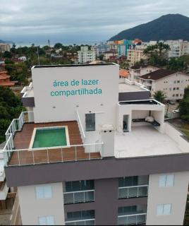Ate 6 pessoas com ar condicionado, wifi, churrasqueira privativa no apto e piscina na cobertura - 6