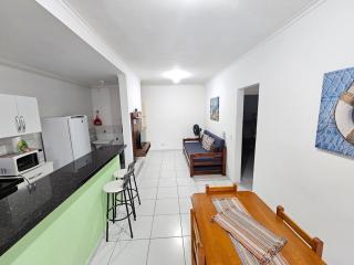 Ate 6 pessoas com ar condicionado, wifi, churrasqueira privativa no apto e piscina na cobertura - 2