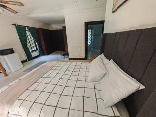 Selbourne Cottages - 2