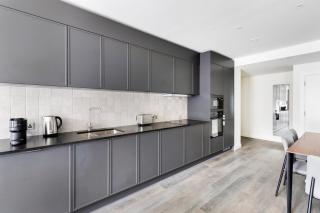 Blueground Stratford pool nr Queen Elizabeth Park LON-689 - 4