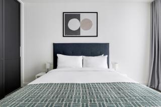 Blueground Stratford pool nr Queen Elizabeth Park LON-689 - 1