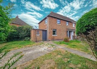 Home in Warwickshire Four bedroom with FREE parking - 9