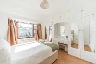 Cosy Harrow home in a popular location - 9