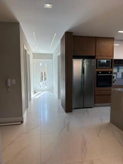 Casa em condomínio com área Gourmet, piscina e garagem - 1