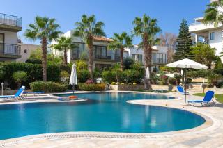 Apartment Fotini - Modern 2BR Stay with Pool & Balcony near the Beach - 1