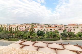 Apartment Fotini - Modern 2BR Stay with Pool & Balcony near the Beach - 9