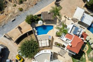 Sunshine Villa with Private Pool by Estia - 7