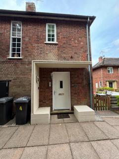 Luxury 2 bedroom flat - 1