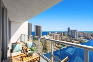 Near Beach - Pool - Infinity View - Balcony - Gym - Hallandale Beach - 6