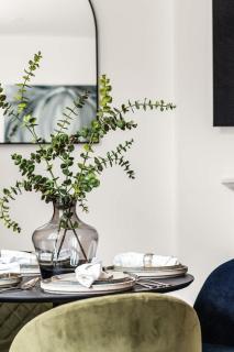 Immaculate 2-Bed Hideaway - 9