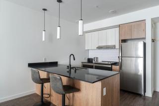 Blueground New Tacoma balcony nr Wright Park SEA-956 - 5