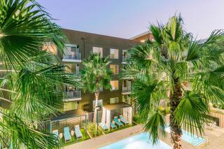 Blueground East Industrial pool nr Lake Elizabeth SFO-2074 - 6