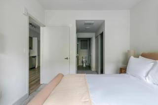 Blueground East Industrial pool nr Lake Elizabeth SFO-2074 - 1