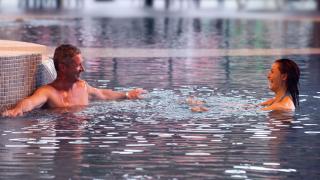 2 Bedroom Sublime Caravan with Hot Tub - 3