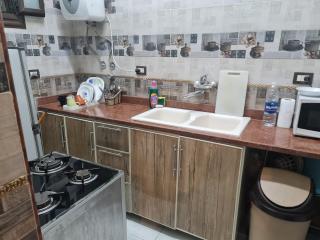 2 BR APT in city center, few steps to the Med. sea - 5